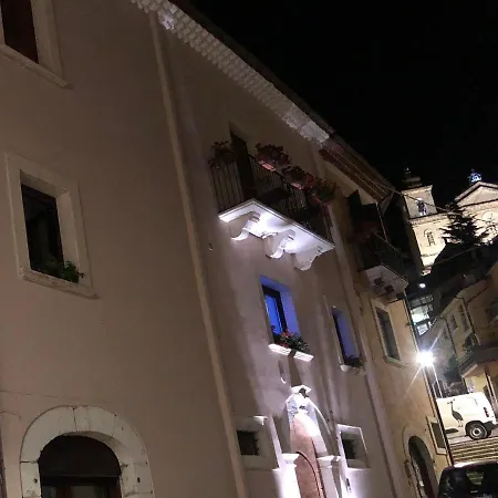Palazzo Del Principe * Кастель-ди-Сангро